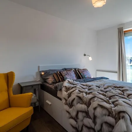 Cozy Terraced House With Infra Sauna And Parking