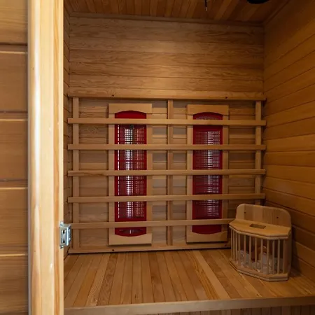 Cozy Terraced House With Infra Sauna And Parking Willa Jesenice (Prague-West)