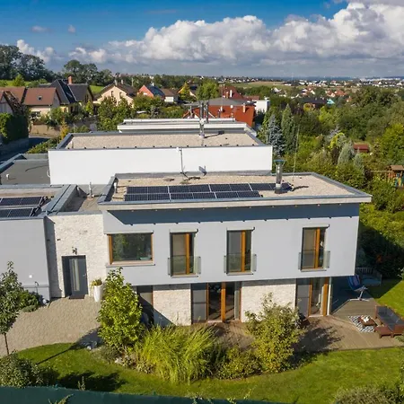 Cozy Terraced House With Infra Sauna And Parking Willa