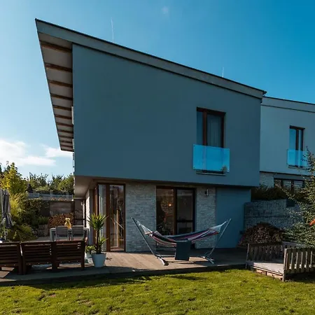 Cozy Terraced House With Infra Sauna And Parking Willa