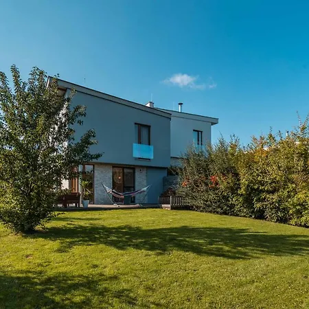 Cozy Terraced House With Infra Sauna And Parking Willa Jesenice (Prague-West)